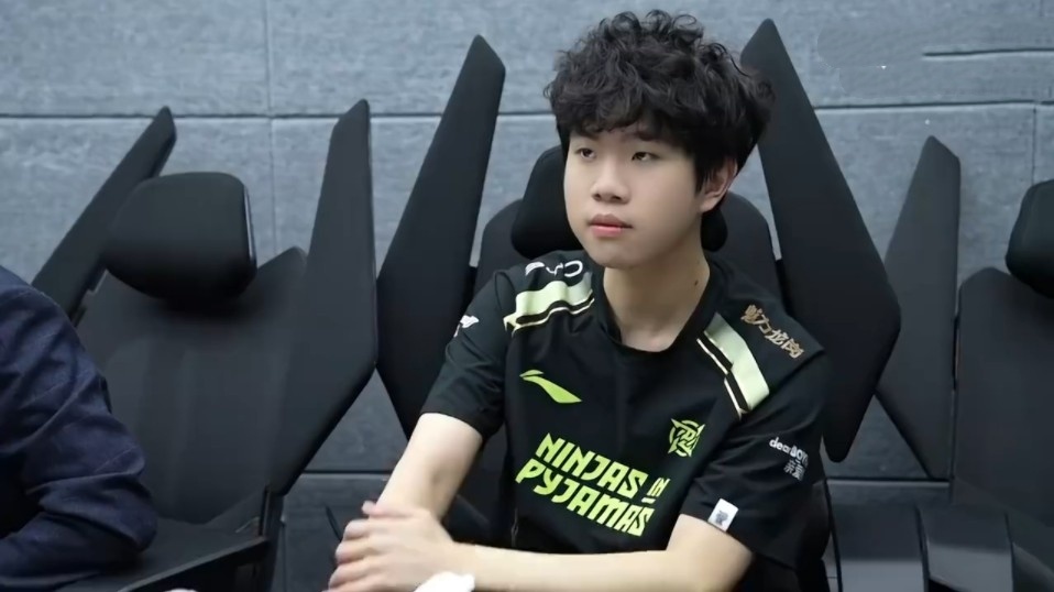 LPL春季赛每日TOP5：Bin暗裔利刃魔域独步行