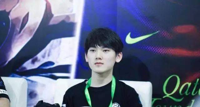 后期五人抱